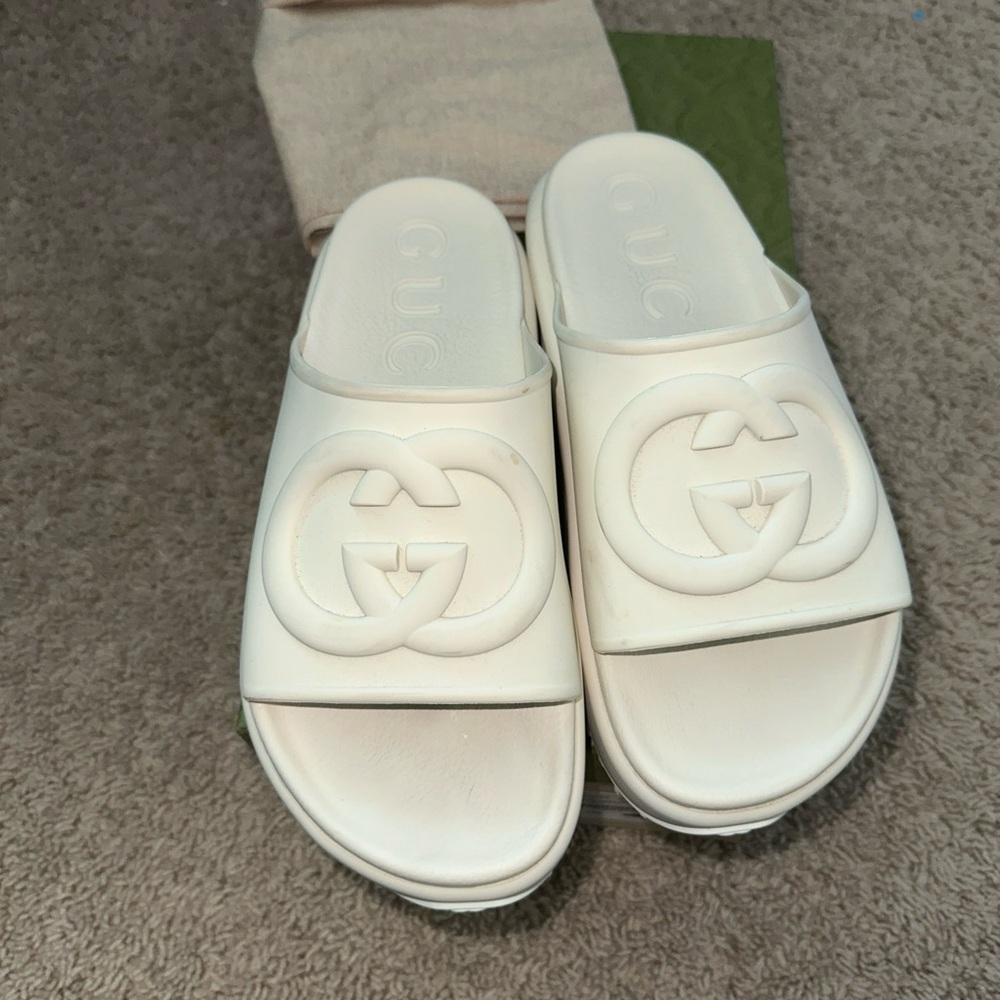 Gucci soft off white rubber platform GG 38